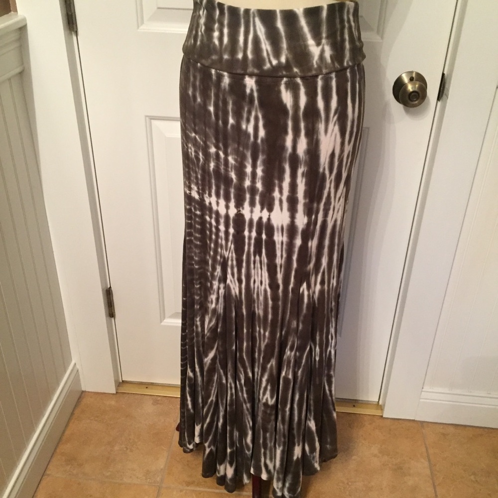 XCVI SKIRT MAXI LONG TIE DYE GREEN WHITE STRETCH BOHEMIAN Size S